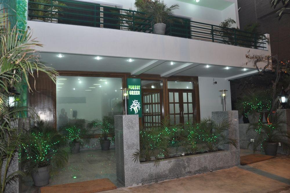 Oyo 367 Hotel Forest Green New Delhi Buitenkant foto
