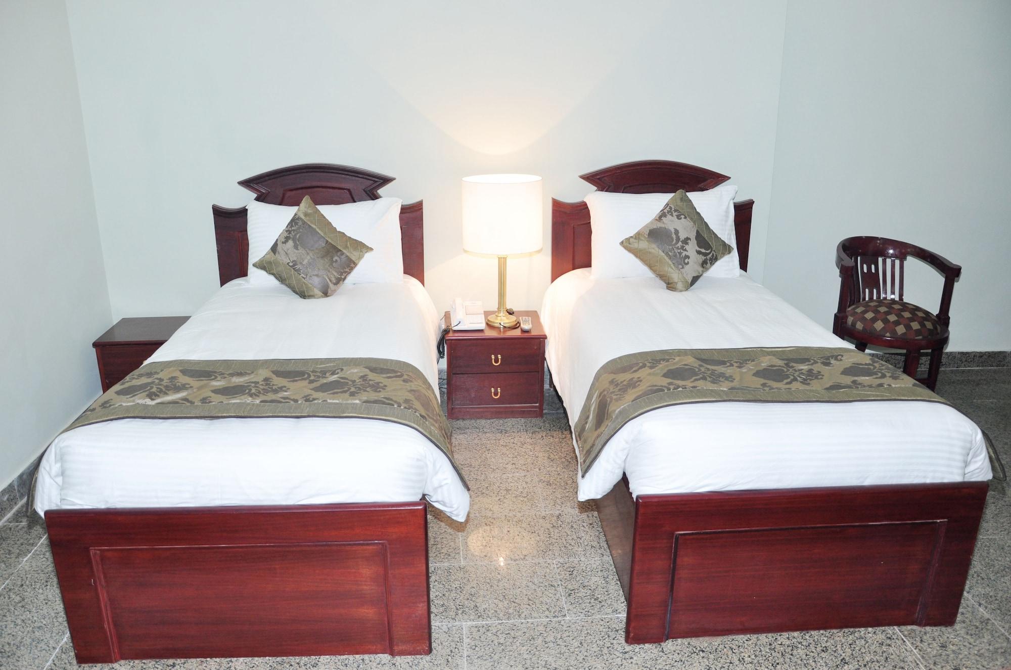 Oyo 367 Hotel Forest Green New Delhi Buitenkant foto