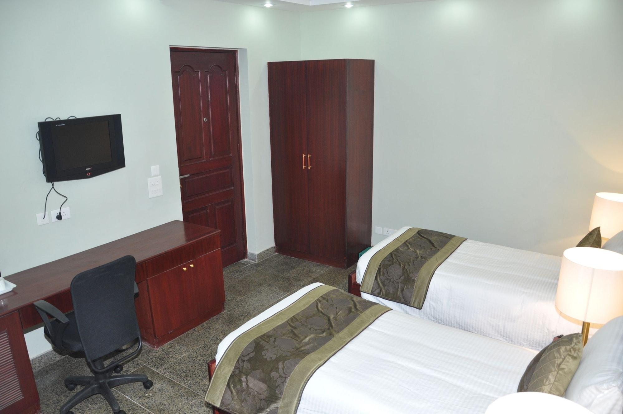 Oyo 367 Hotel Forest Green New Delhi Buitenkant foto