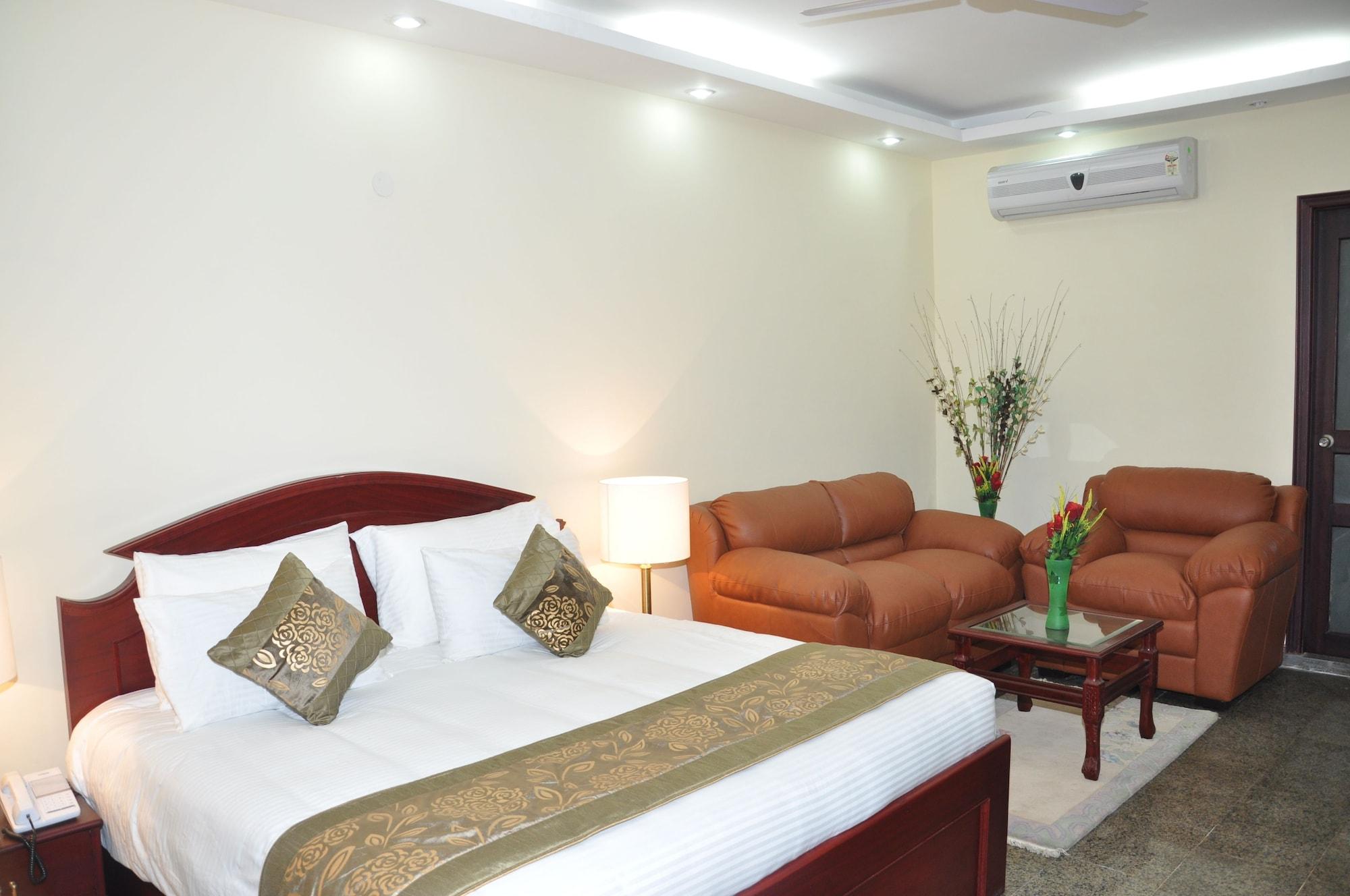Oyo 367 Hotel Forest Green New Delhi Buitenkant foto
