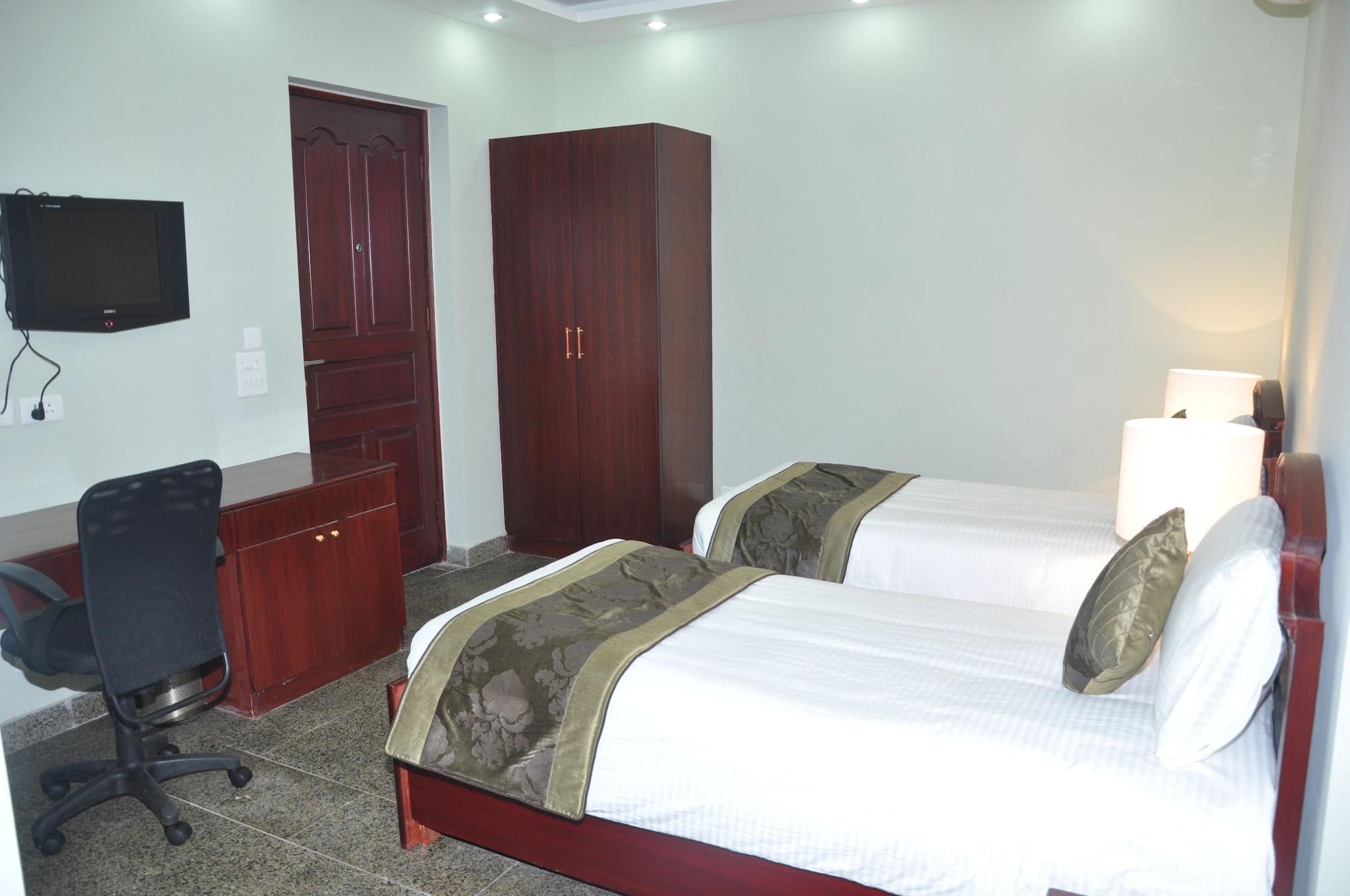 Oyo 367 Hotel Forest Green New Delhi Buitenkant foto