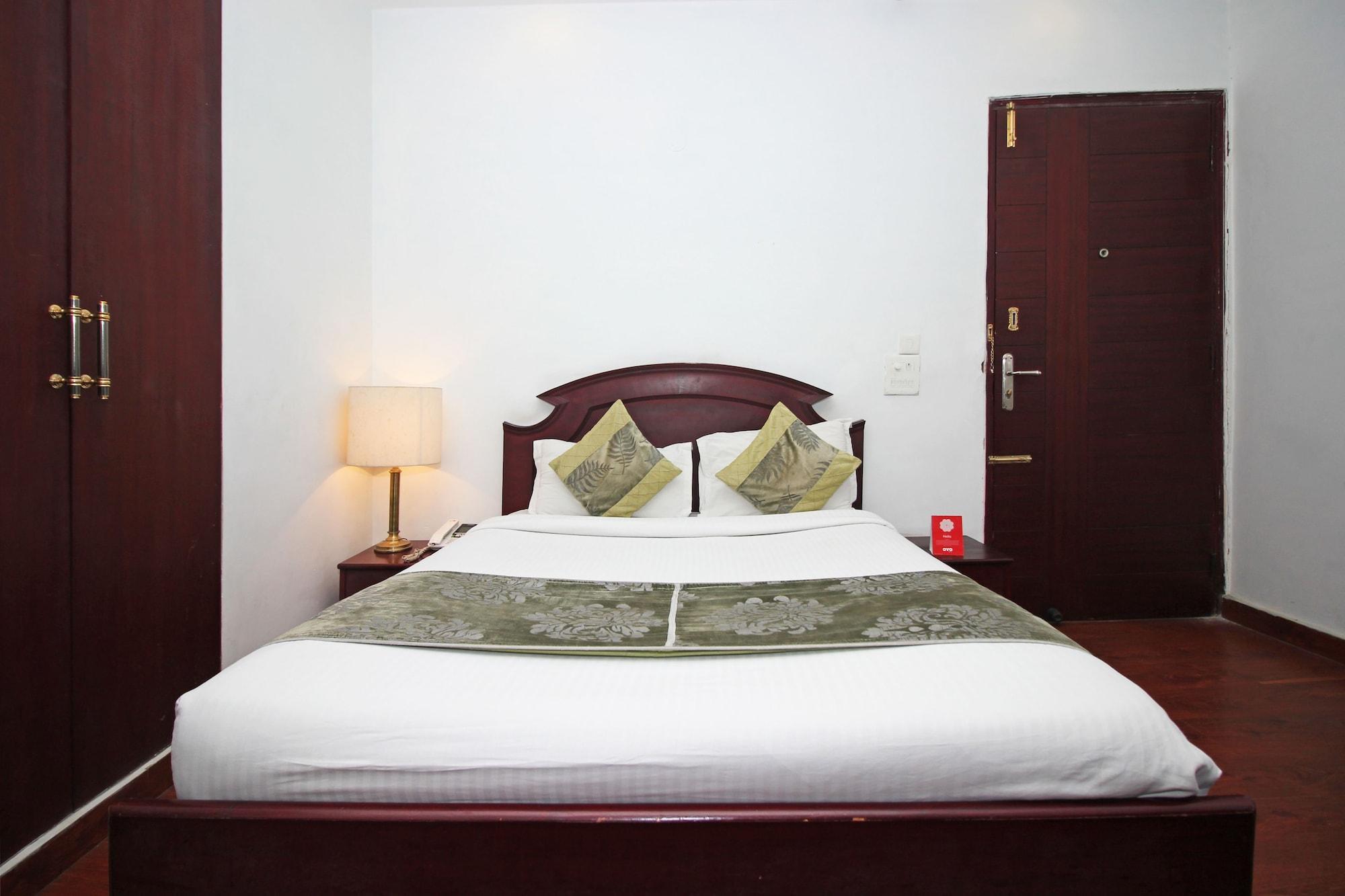 Oyo 367 Hotel Forest Green New Delhi Buitenkant foto