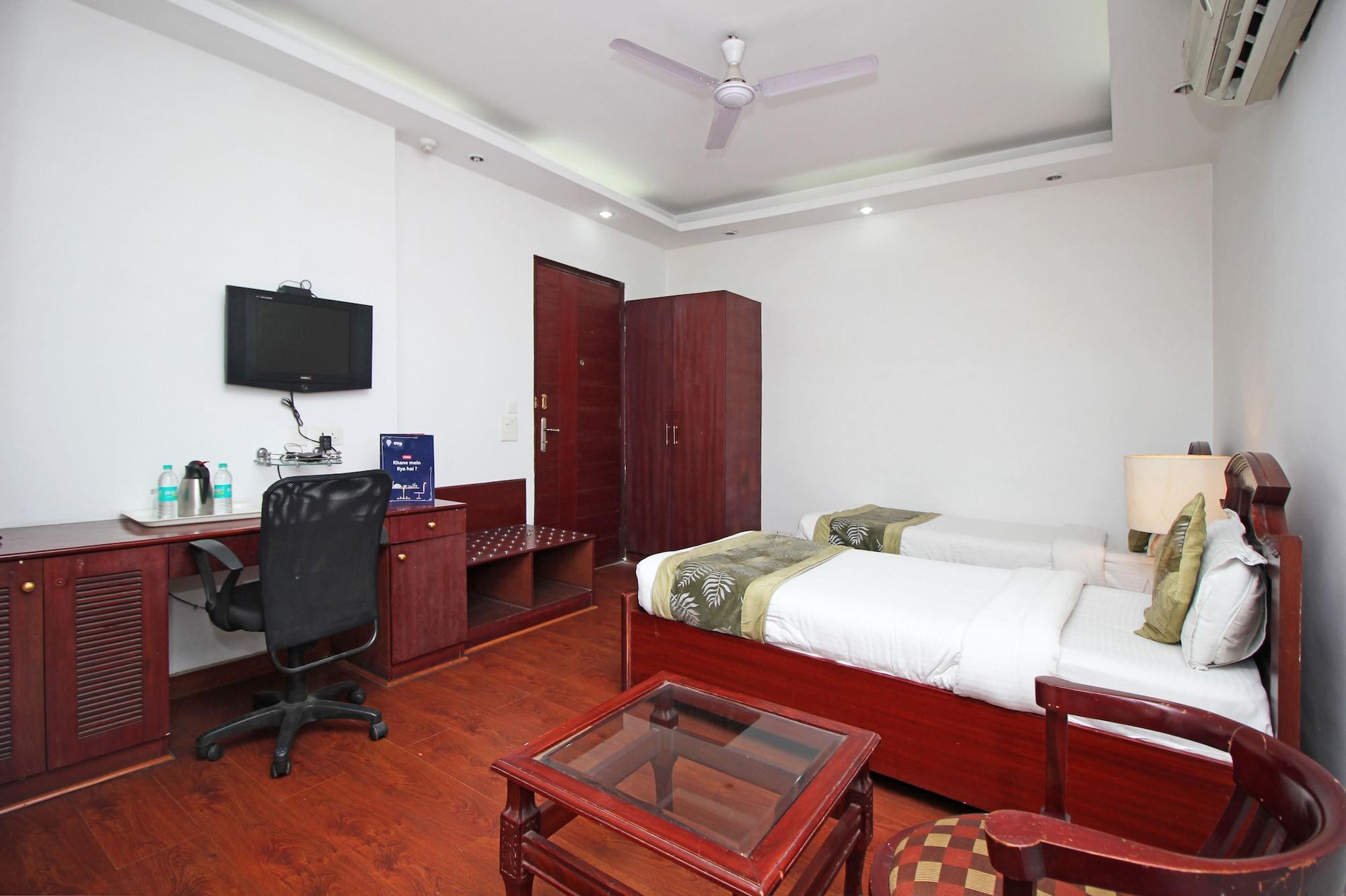 Oyo 367 Hotel Forest Green New Delhi Buitenkant foto