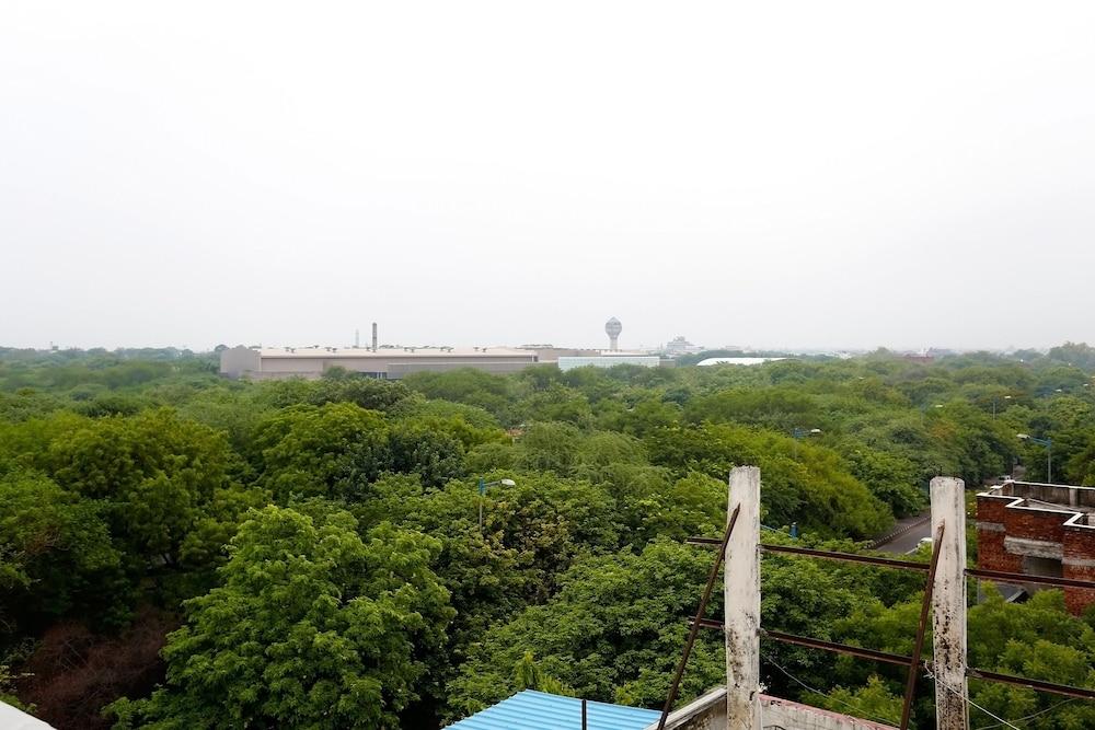 Oyo 367 Hotel Forest Green New Delhi Buitenkant foto