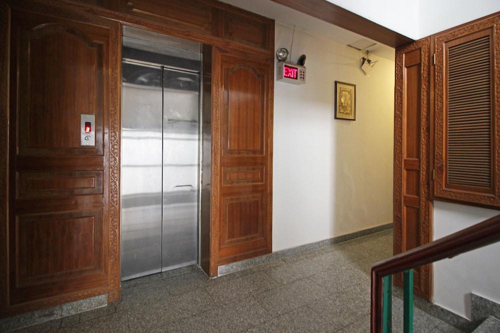 Oyo 367 Hotel Forest Green New Delhi Buitenkant foto