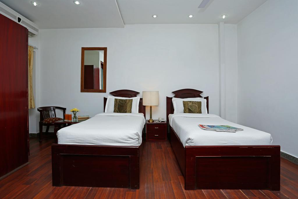 Oyo 367 Hotel Forest Green New Delhi Buitenkant foto