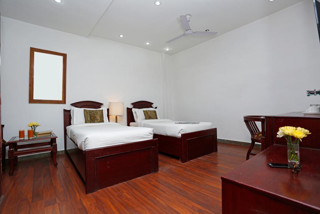 Oyo 367 Hotel Forest Green New Delhi Buitenkant foto